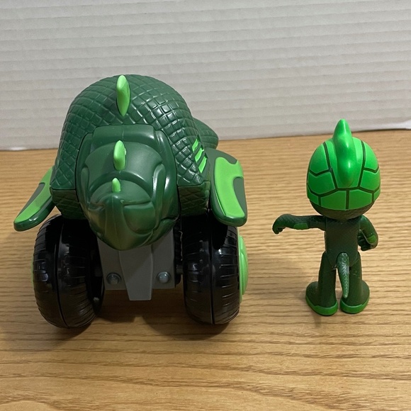 PJ Masks Hero Blast Vehicle Car and Green Gekko Action Figure Play Set Toy - Picture 3 of 9